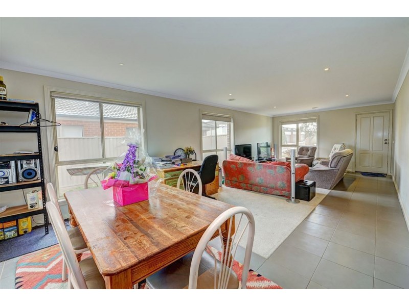 6 Oberon Street, Alfredton VIC 3350