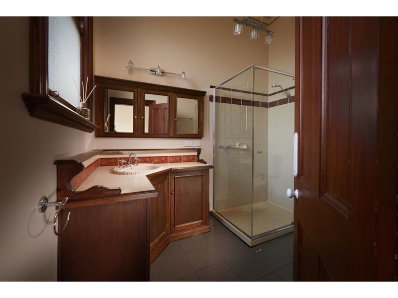 441 Doveton Street North, Soldiers Hill VIC 3350