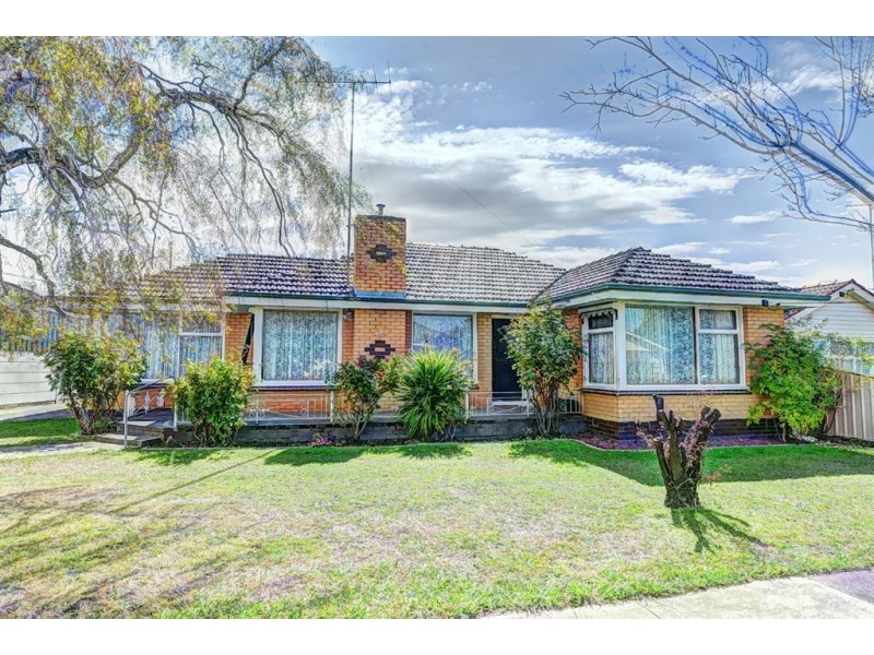 6 Pauls Crescent, Wendouree VIC 3355