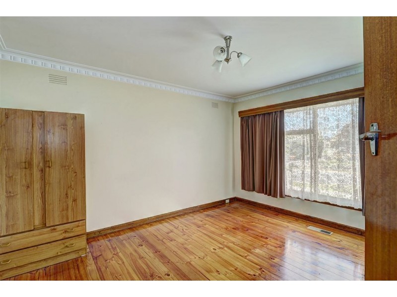 6 Pauls Crescent, Wendouree VIC 3355