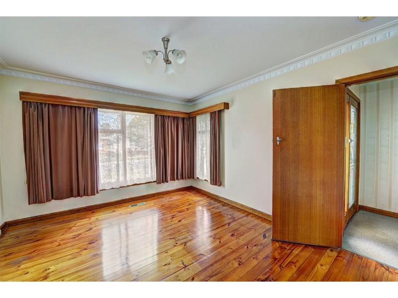 6 Pauls Crescent, Wendouree VIC 3355