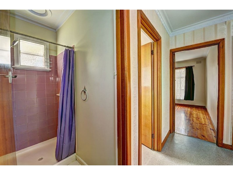 6 Pauls Crescent, Wendouree VIC 3355