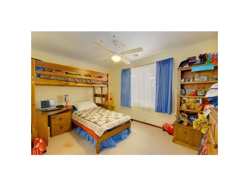 6 Langham Road, Wendouree VIC 3355