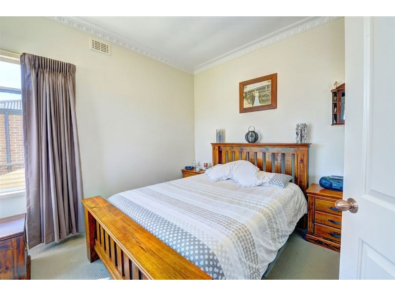 4 Market Street, Miners Rest VIC 3352