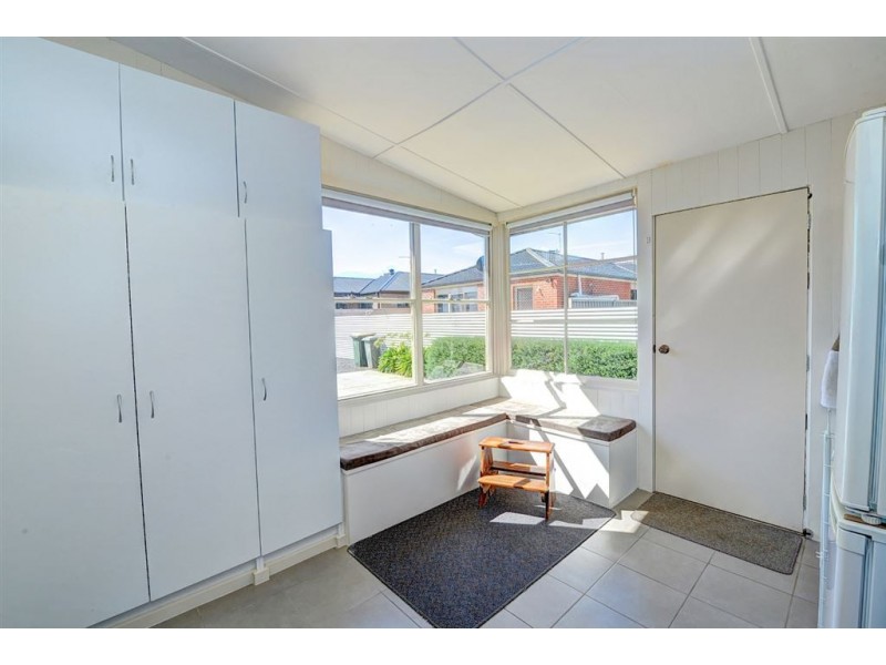 4 Market Street, Miners Rest VIC 3352