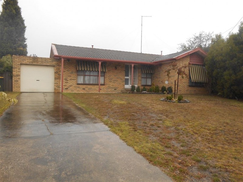 3 Laurine Court, Wendouree VIC 3355