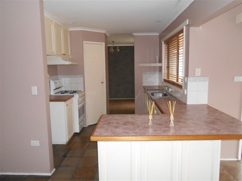 3 Laurine Court, Wendouree VIC 3355