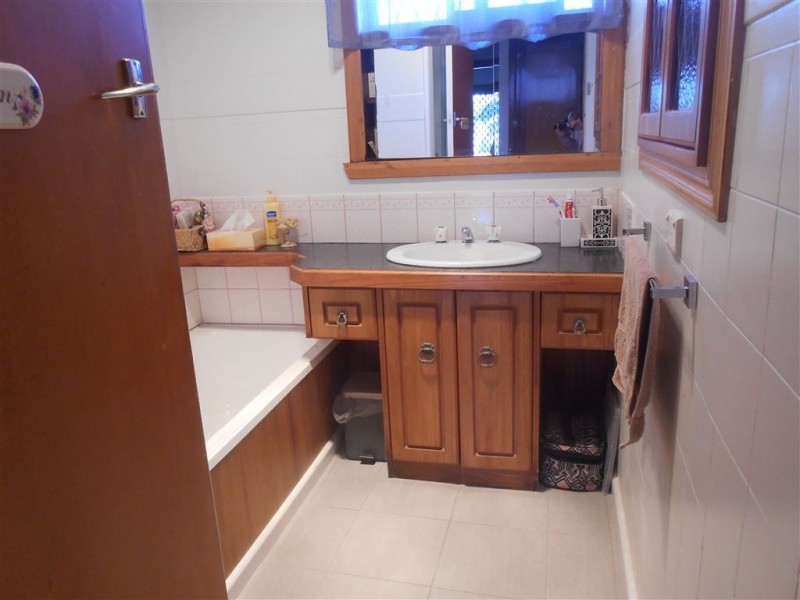 1112 Grevillea Road, Wendouree VIC 3355