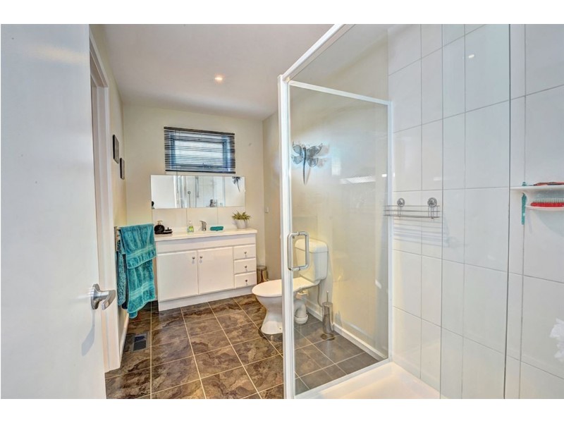 8 Bergs Lane, Mount Helen VIC 3350