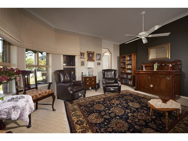 12 Panorama Drive, Black Hill VIC 3350