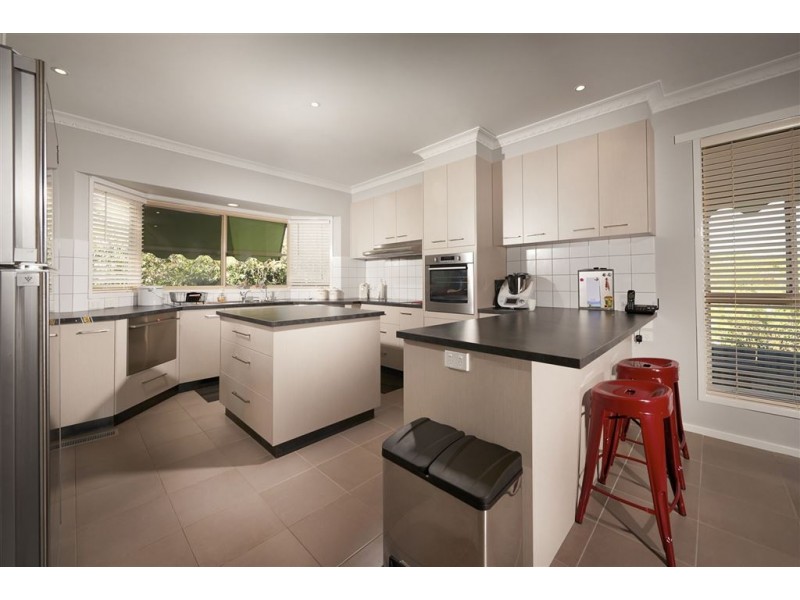 12 Panorama Drive, Black Hill VIC 3350