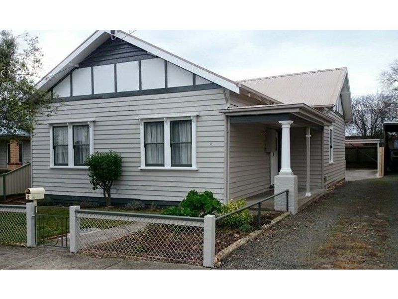 8 Nightingale Street, Newington VIC 3350