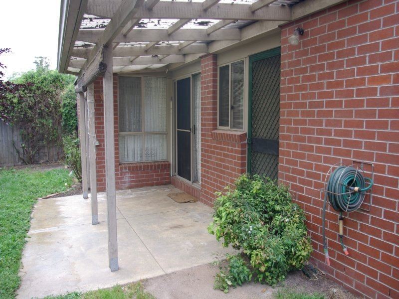 2/4 Learmonth Street, Alfredton VIC 3350