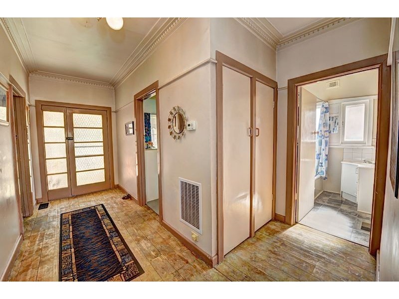 703 Ascot Street South, Redan VIC 3350