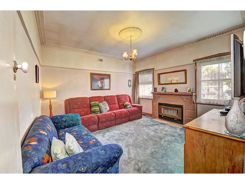 703 Ascot Street South, Redan VIC 3350