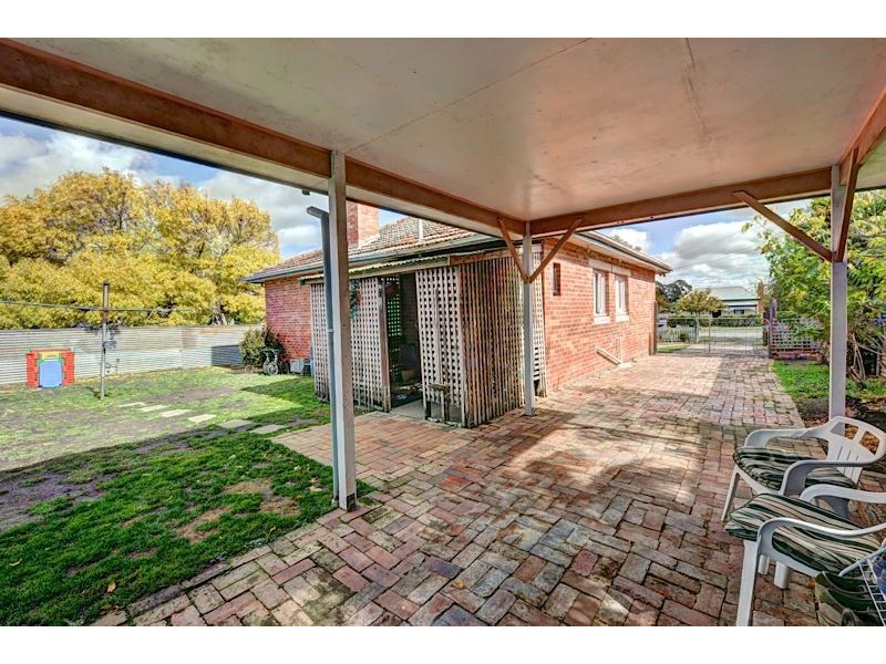 703 Ascot Street South, Redan VIC 3350
