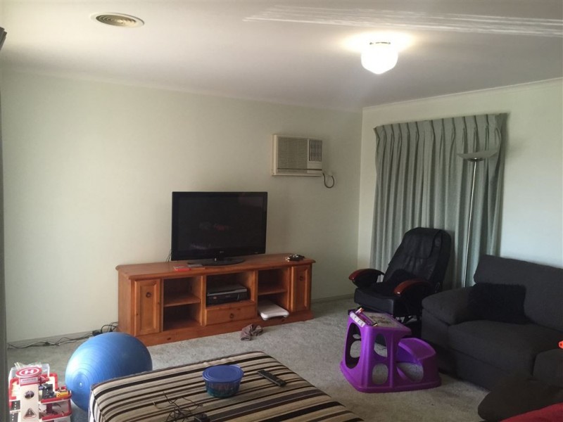 15 Balmoral Drive, Ballarat East VIC 3350