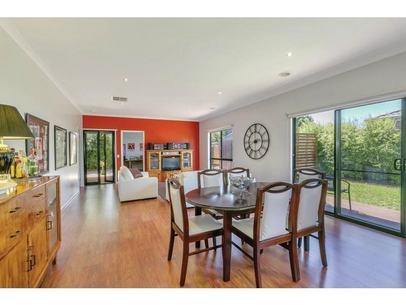 10 Selwyn Street, Miners Rest VIC 3352