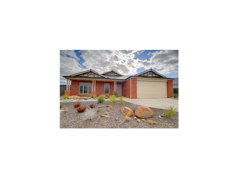 42 Lawrie Drive, Alfredton VIC 3350