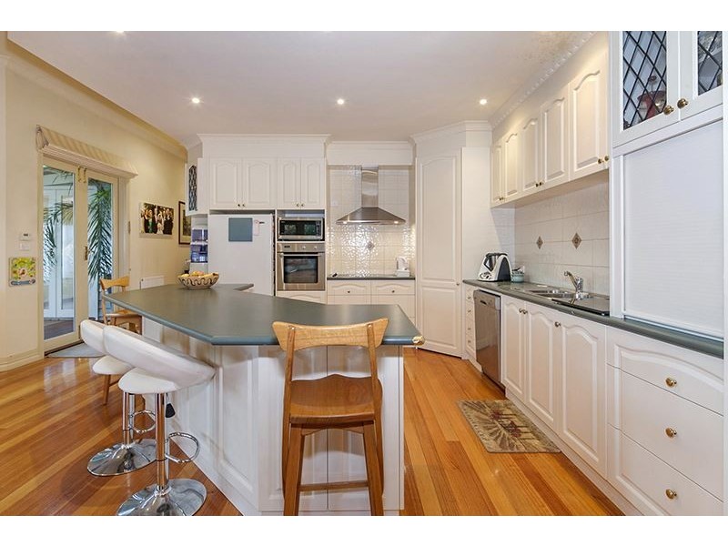 12 Clarendon Street, Soldiers Hill VIC 3350