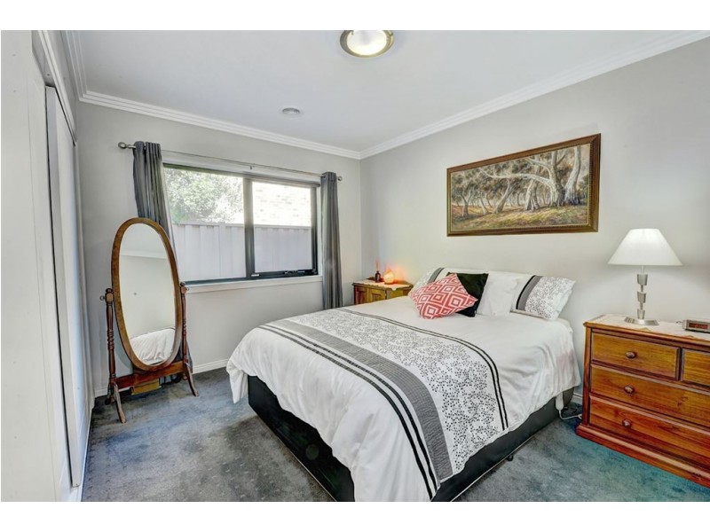 5 Carnaby Way, Canadian VIC 3350