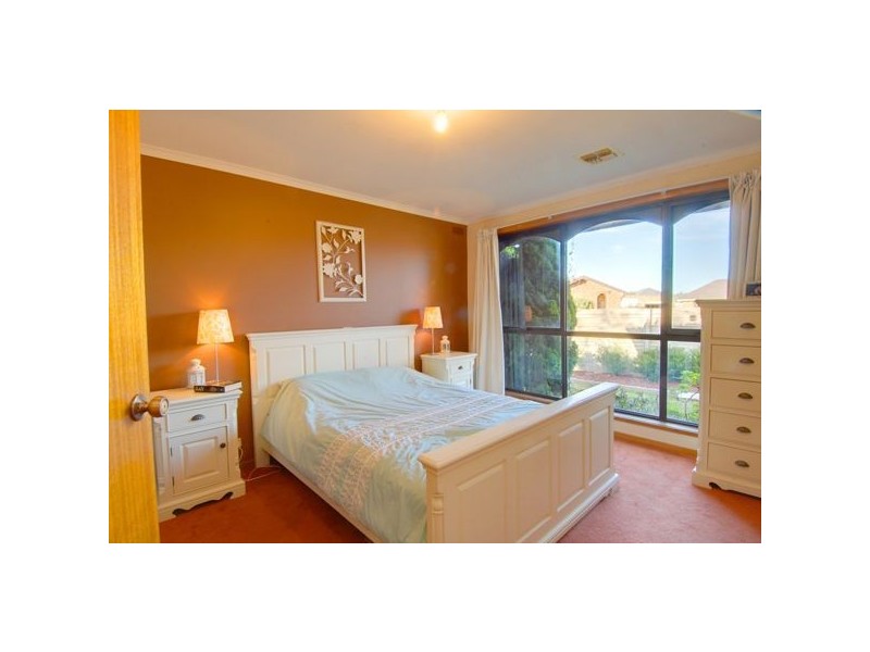 118 Warrina Drive, Delacombe VIC 3356