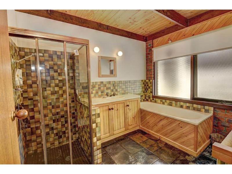 124 Yarana Drive, Mount Helen VIC 3350