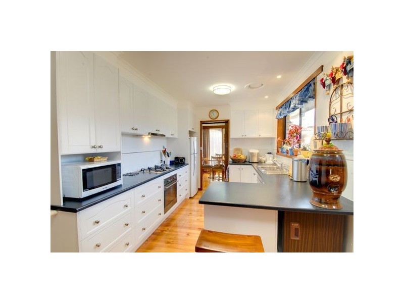 41 Stamford Street, Wendouree VIC 3355