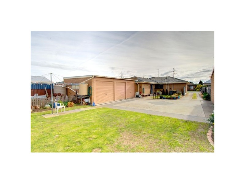 41 Stamford Street, Wendouree VIC 3355