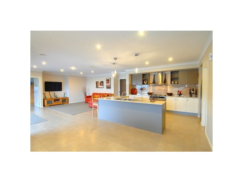 6 Drysdale Court, Alfredton VIC 3350