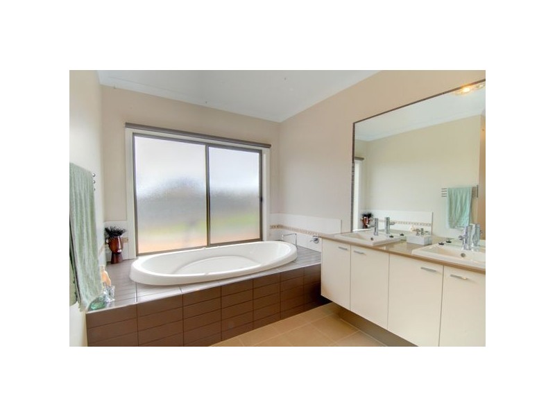 6 Drysdale Court, Alfredton VIC 3350