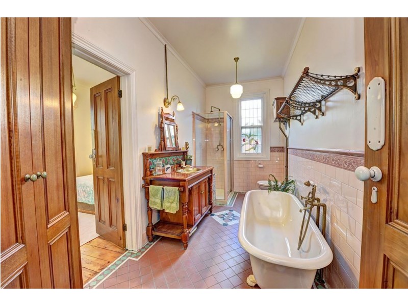 509 Neill Street, Soldiers Hill VIC 3350