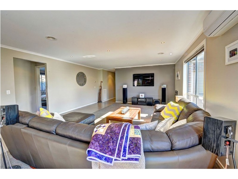 150 Canadian Lakes Boulevard, Canadian VIC 3350