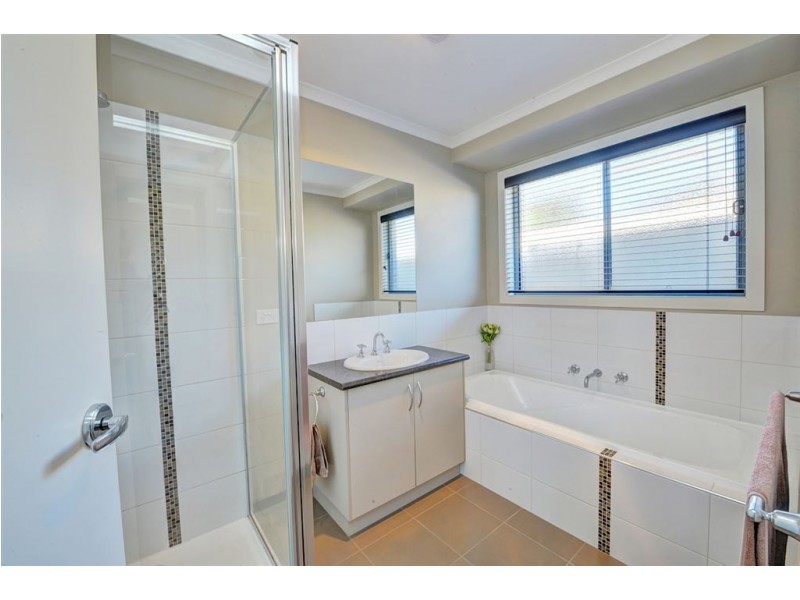 150 Canadian Lakes Boulevard, Canadian VIC 3350