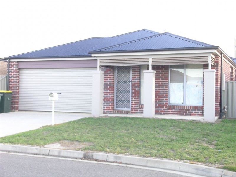 97 McNulty Drive, Wendouree VIC 3355