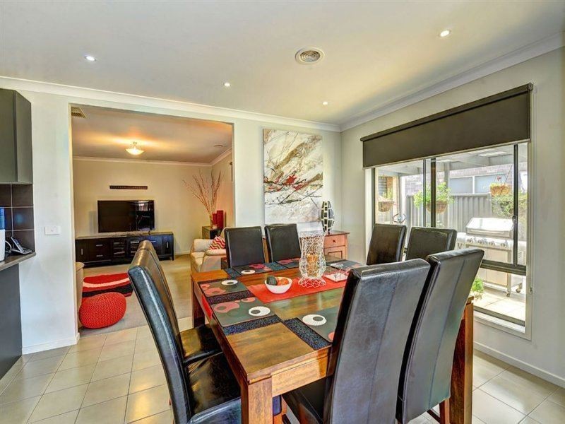 243 Whitelaw Avenue, Delacombe VIC 3356