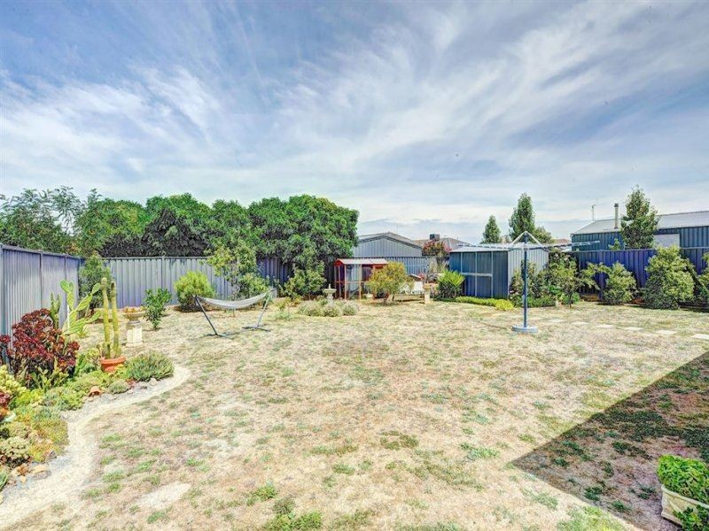 243 Whitelaw Avenue, Delacombe VIC 3356