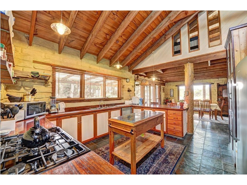 560 Wilsons Road, Haddon VIC 3351