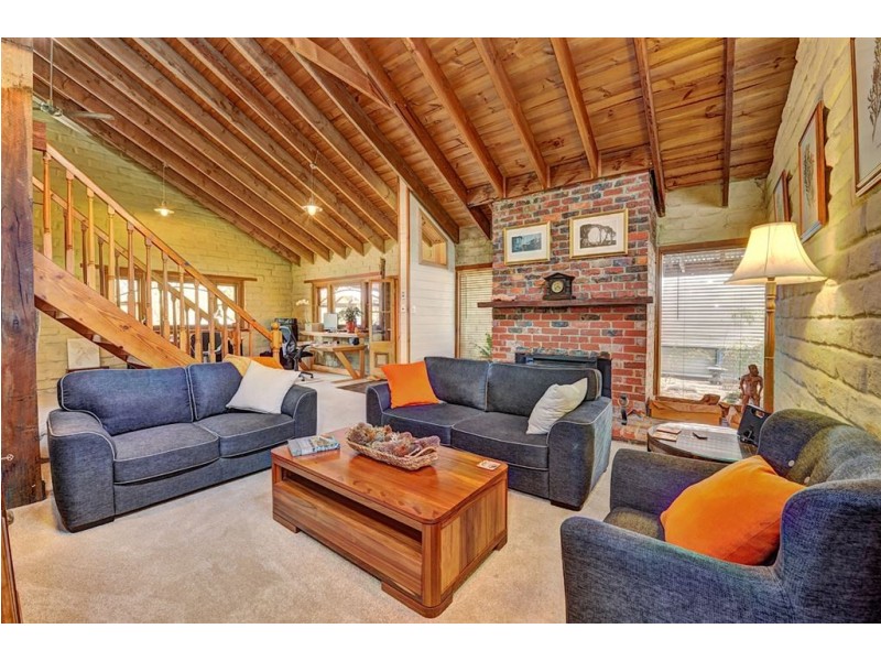 560 Wilsons Road, Haddon VIC 3351