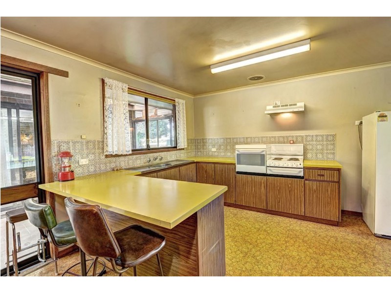 6370 Midland Highway, Clarendon VIC 3352