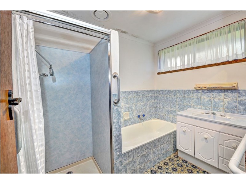 6370 Midland Highway, Clarendon VIC 3352