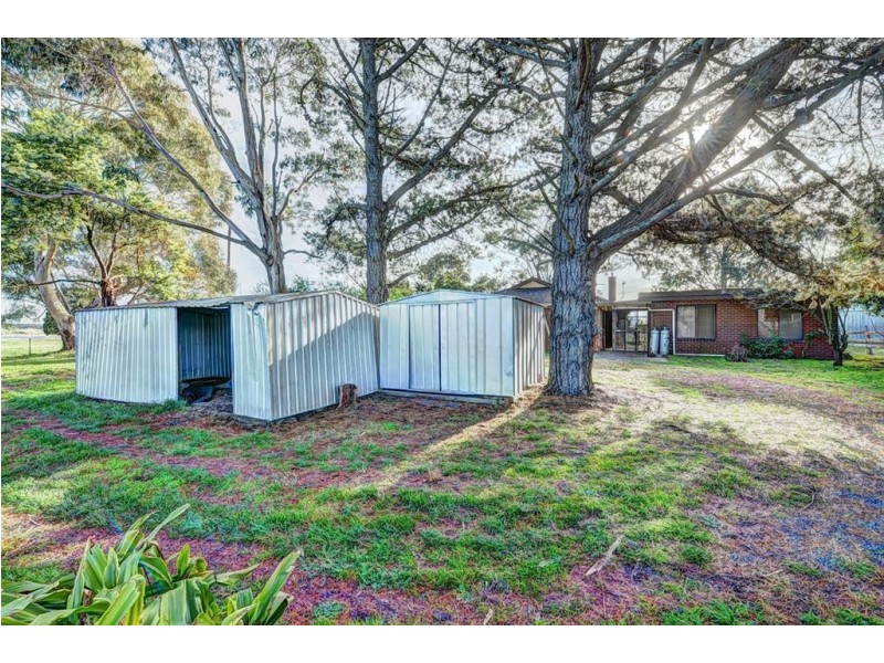 6370 Midland Highway, Clarendon VIC 3352