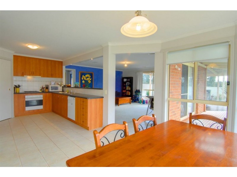 6 Osbourne Court, Miners Rest VIC 3352