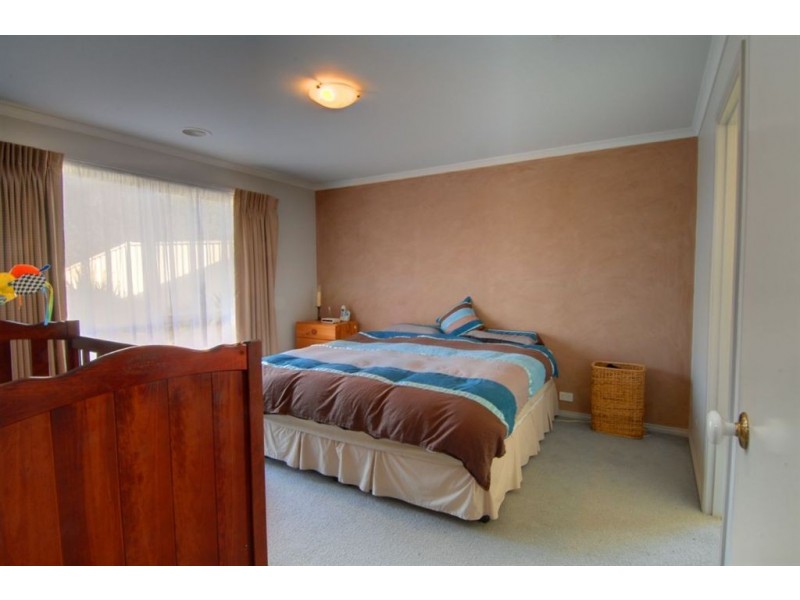 6 Osbourne Court, Miners Rest VIC 3352