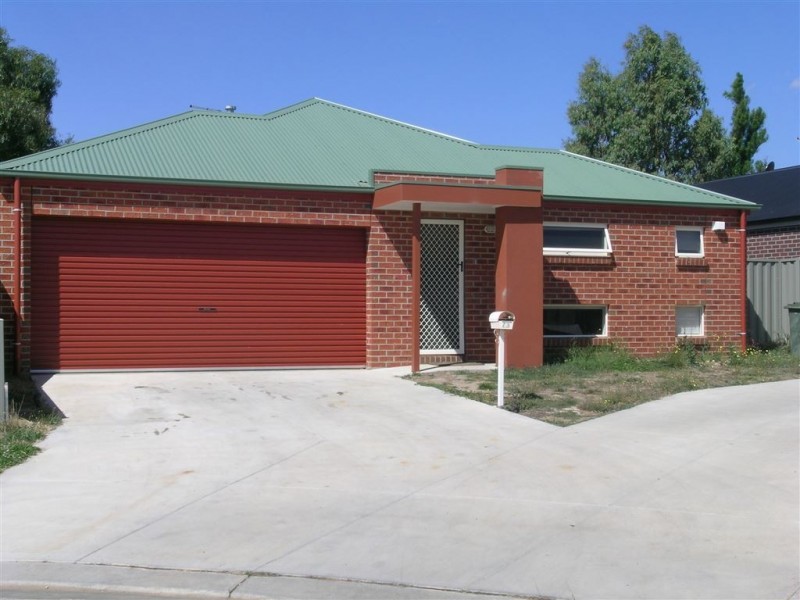 73 McNulty Drive, Wendouree VIC 3355