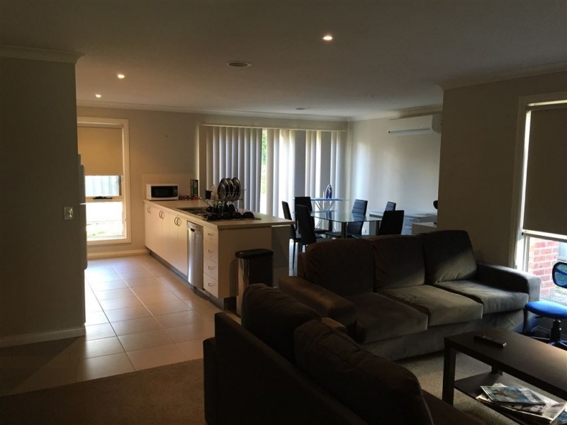 73 McNulty Drive, Wendouree VIC 3355