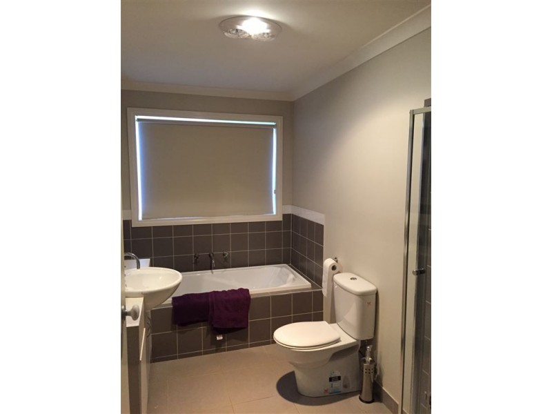 73 McNulty Drive, Wendouree VIC 3355