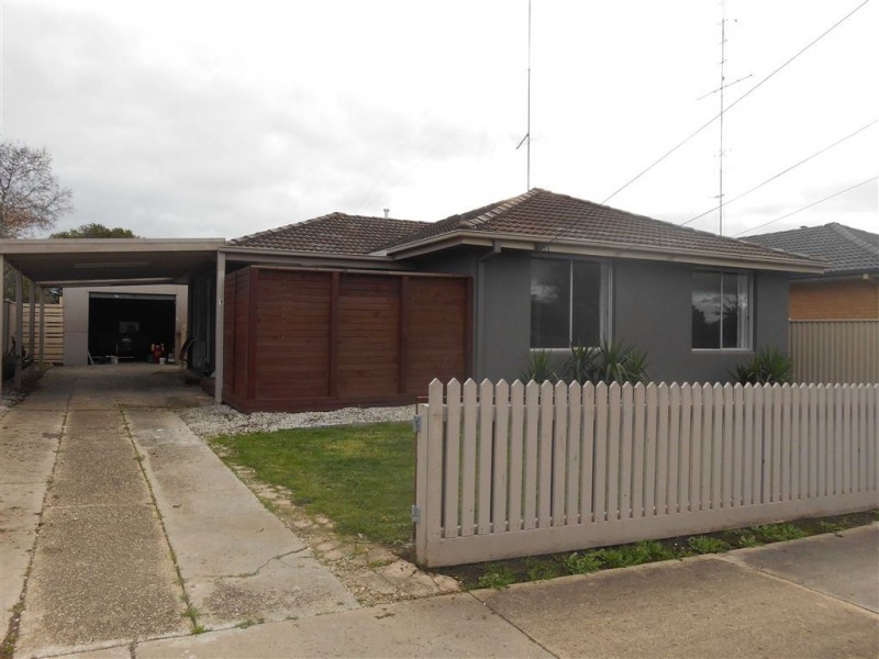 1 Mauger Street, Wendouree VIC 3355