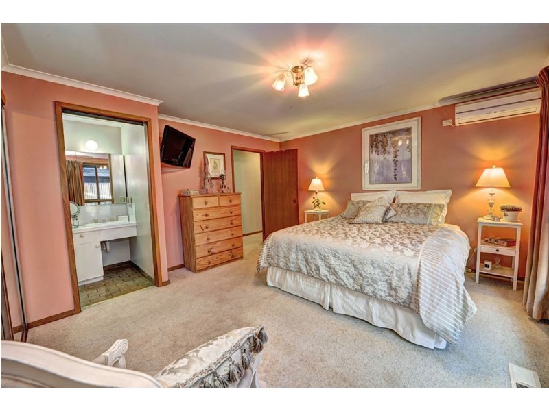 11 Kinnane Court, Ballarat North VIC 3350