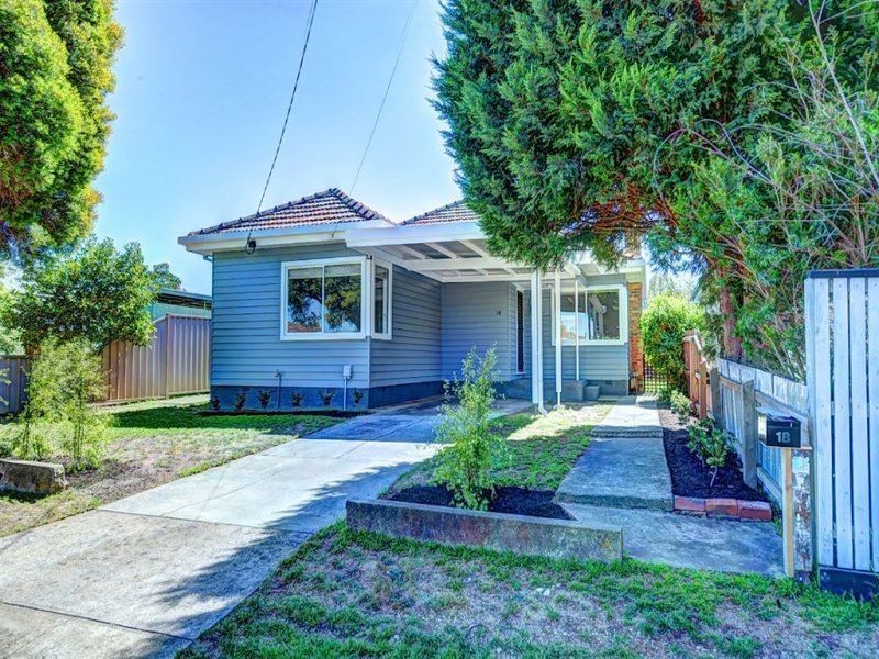 18 Salisbury Avenue, Newington VIC 3350